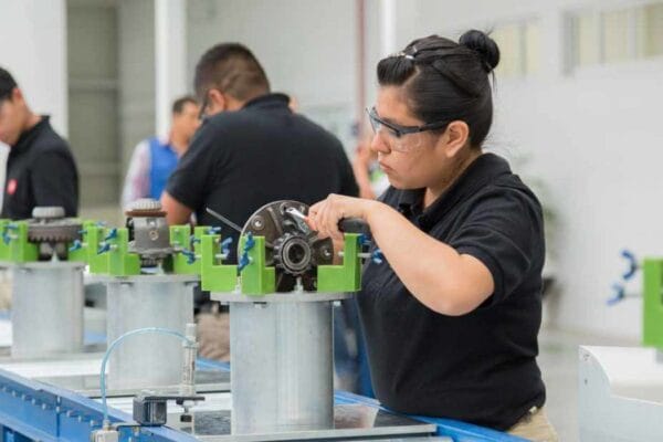 OPORTUNIDADES ECONÓMICAS PARA LAS MUJERES mujeres