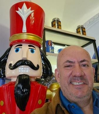 MI AMIGO O MI ENEMIGO