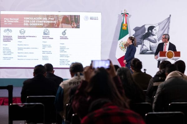 Mañanera del Pueblo del 03 de enero de 2025 ( + Videos y Fotos ) conferencia