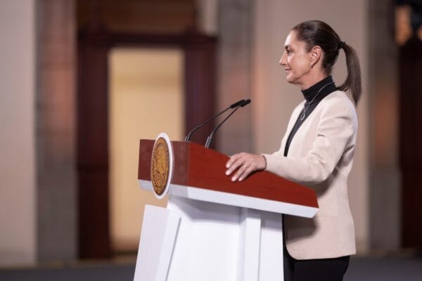 La presidenta Claudia Sheinbaum recomienda a jueces de la suprema corte de justicia, no realizar albazos, y ya no ofrecer amparos a delincuentes. mexico
