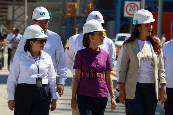 Inauguran Central de Ciclo Combinado en Salamanca, Guanajuato conferencia