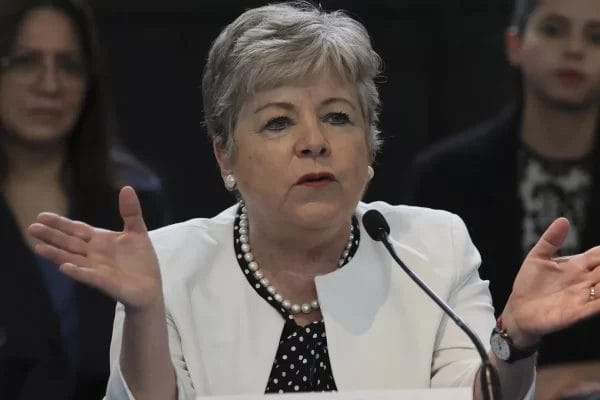 Bárcena: México debe diversificar su economía ante inestabilidad comercial y crisis climática diversificar