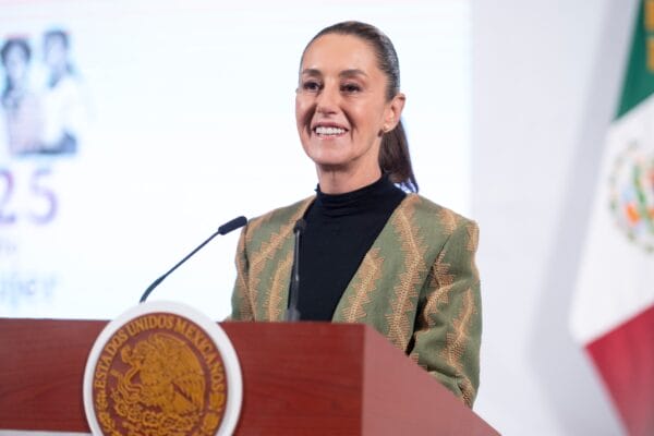 Los conservadores se visten de feministas; son hipócritas; hoy defendemos a las mujeres de todas las edades con la mano en la ley: Sheinbaum edades con la mano en la ley sheinbaum