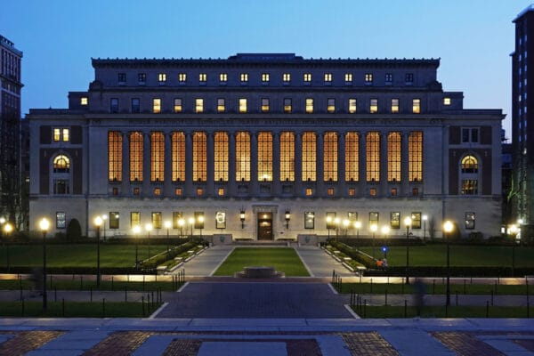 la universidad de harvard