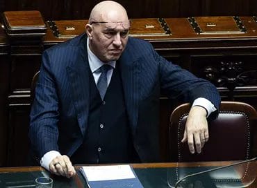 ministro de defensa de italia, guido crosetto