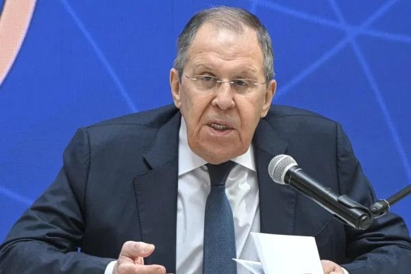 Lavrov sobre negociaciones con Ucrania: No se puede garantizar que todo vaya bien y sin problemas