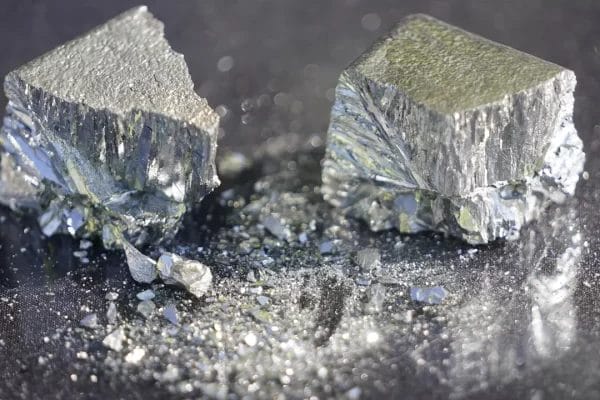 EEUU y Ucrania firman un acuerdo de minerales, petróleo y gas