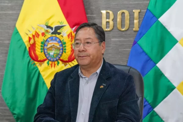 Arce militariza la frontera de Bolivia para luchar contra el contrabando de alimentos subsidiados