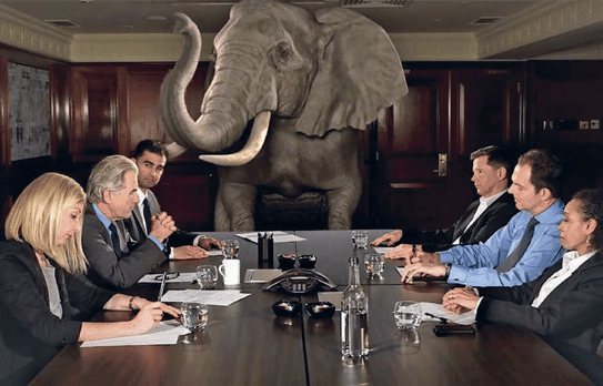 elefantes blancos y cisnes negros en México,retos históricos de México,cambio político y social en México