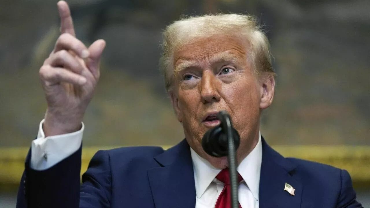El desquiciado Donald Trump mantiene su ruta de desestabilización global con acciones que van desde las imposiciones arancelarias hasta bombardeos directos y sorpresivos como los que desató en contra de plantas nucleares en Irán.