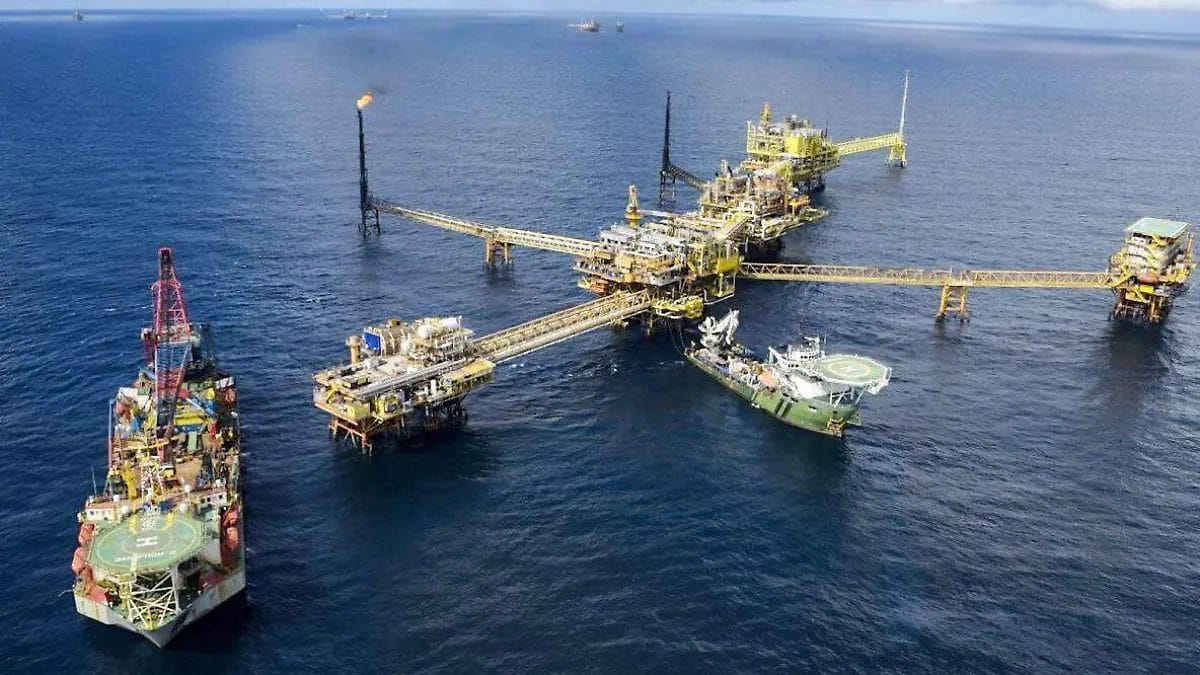 Complejo petrolero Ku-Maloob-Zaap de Pemex en operación, Bahía de Campeche, Tabasco.