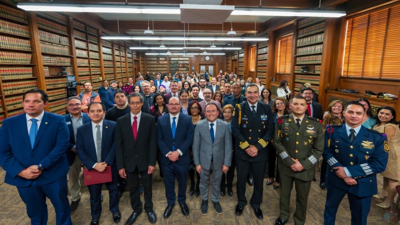 Cónsul General de México en Denver presenta informe de actividades ante autoridades locales y líderes comunitarios